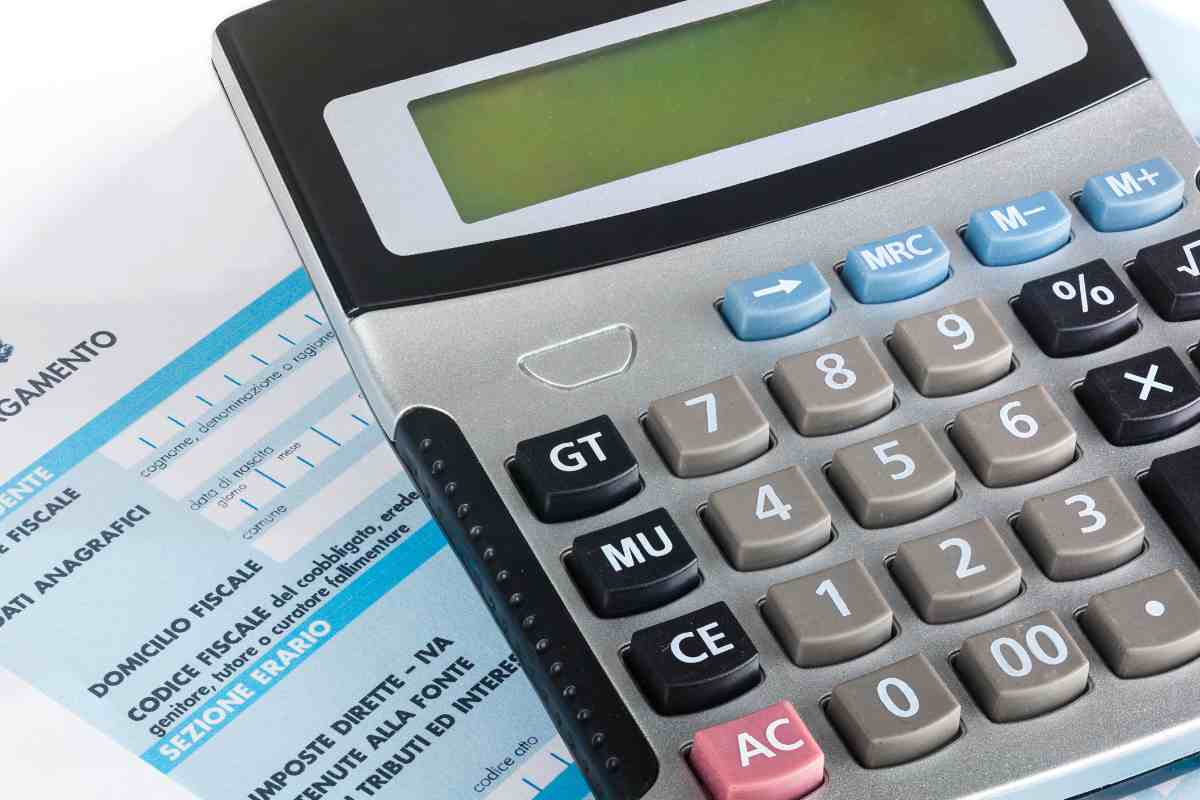 calcolatrice e modello f24