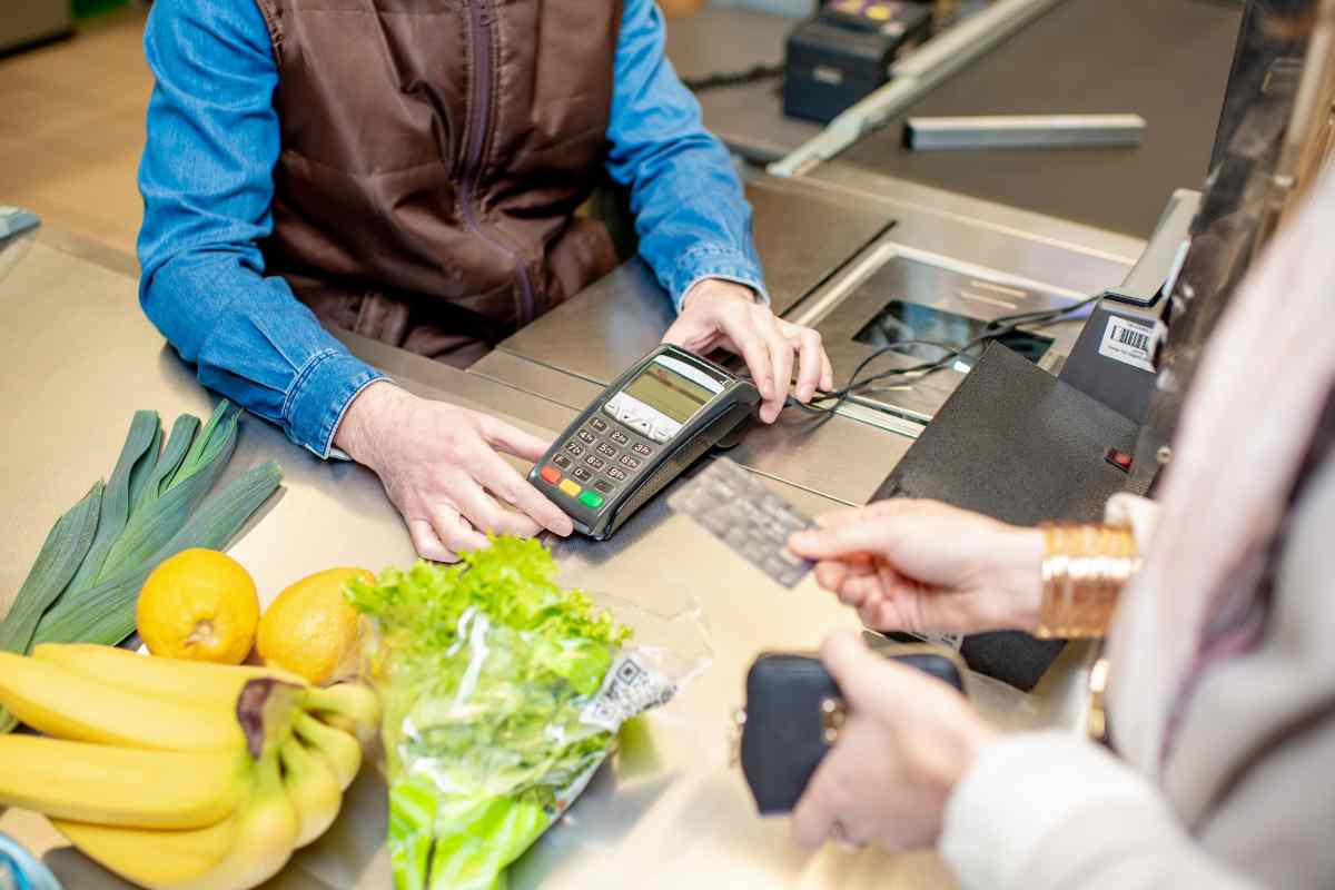 pagamento spesa cassa supermercato pos