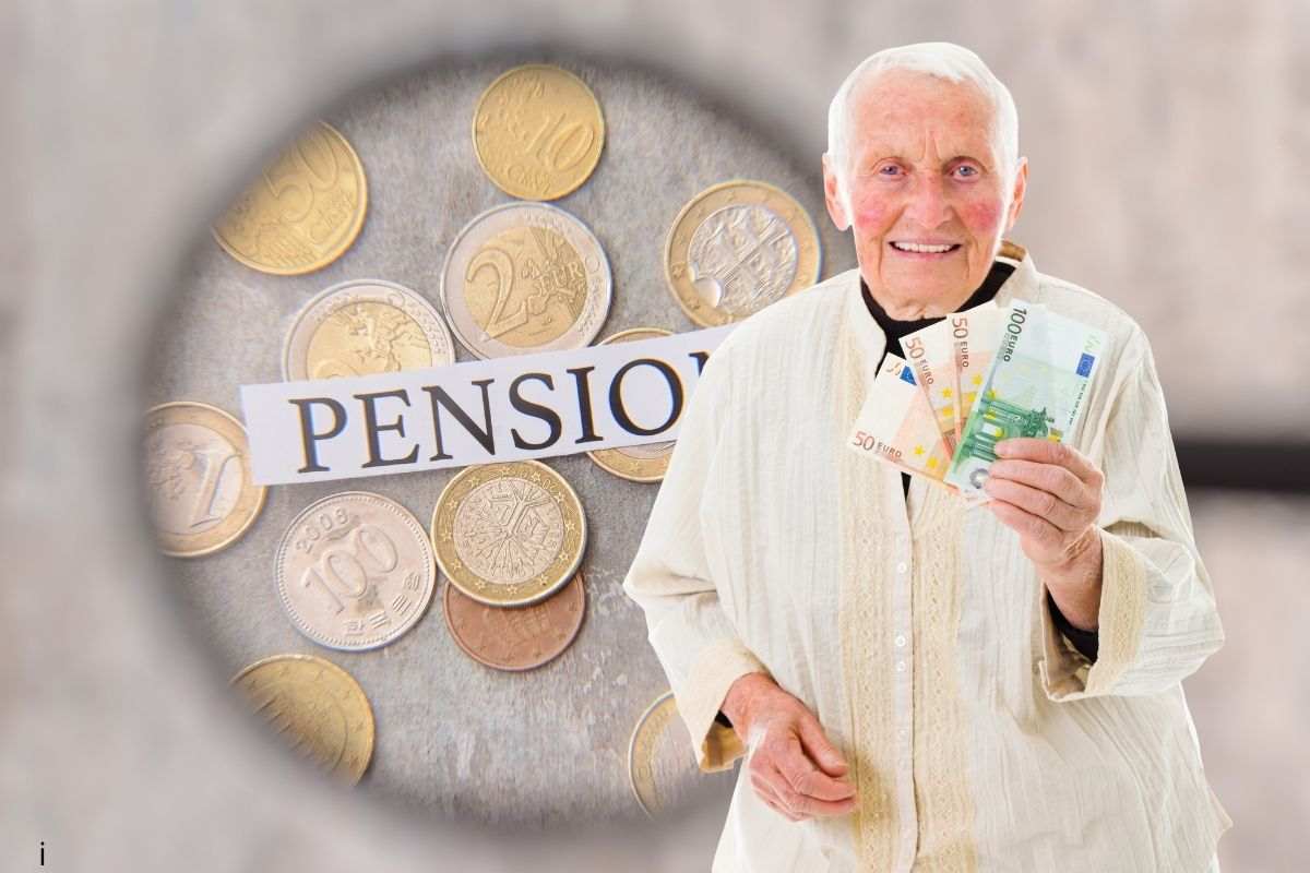 Anziano sorridente ormai andato in pensione