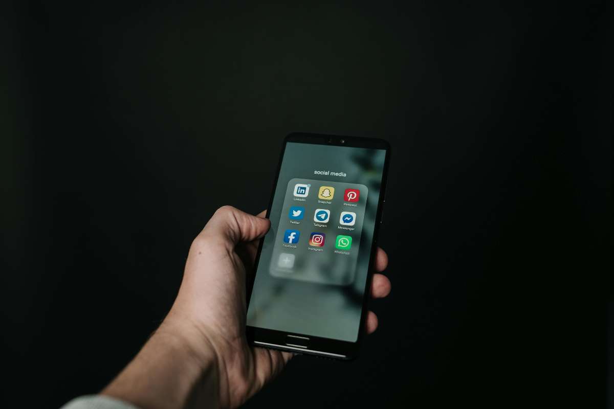 WhatsApp novità utenti furiosi