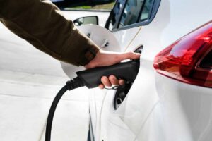 Auto elettriche ora del bonus