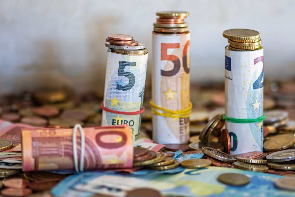 Denaro contante in monete e banconote