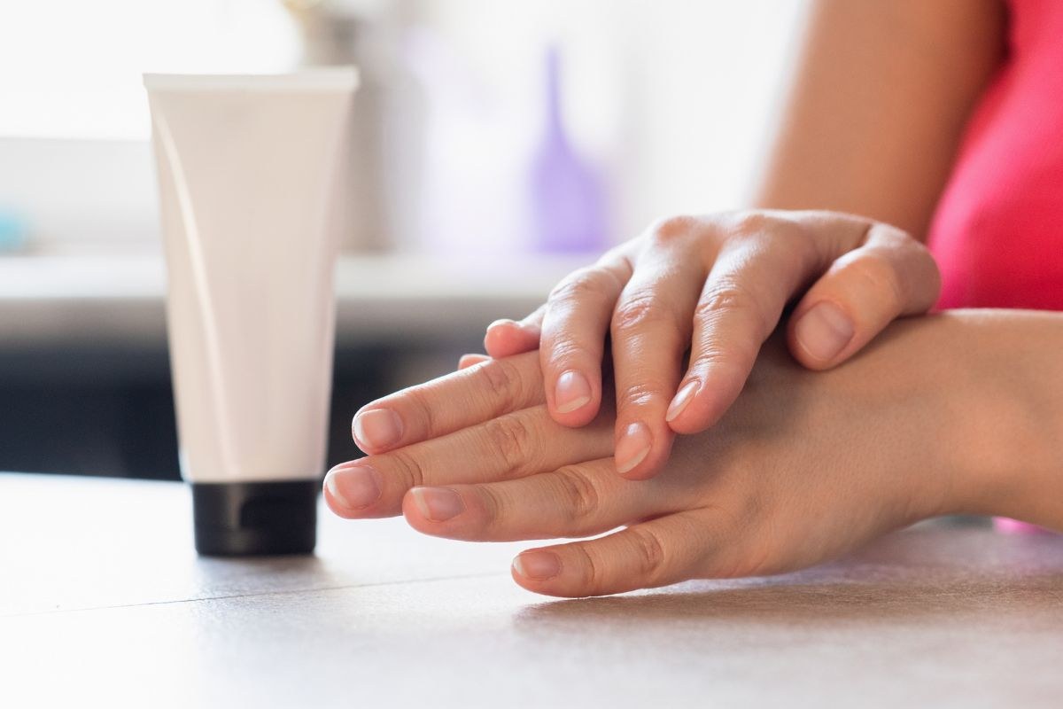 Crema per mani da applicare in inverno