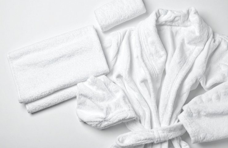 Accappatoio ed asciugamani da hotel