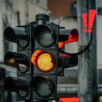 Un semaforo per gestire i traffico cittadino