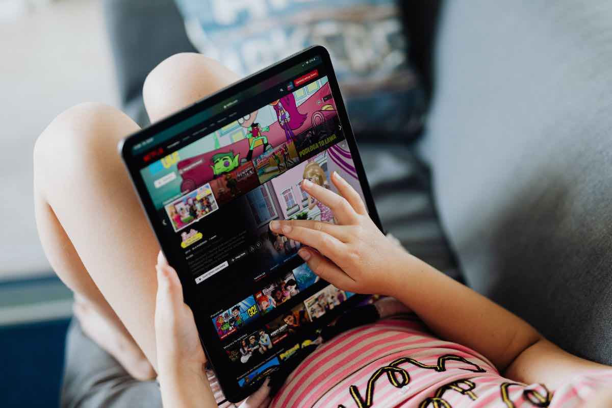 Netflix acquisisce Warner Bros le novità per gli utenti