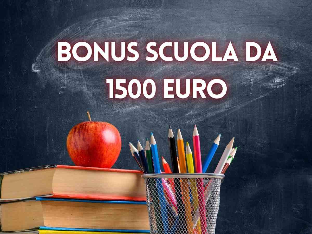 libri con mela e matite colorate