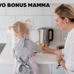 mamma e figlia in cucina