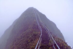 scalinata su una montagna